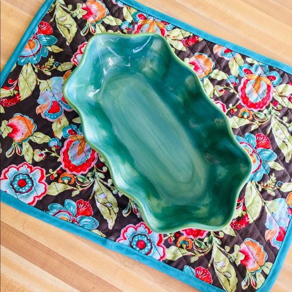 SLAH Provence Ruffled Bowl Artist Gail Pittman EUC - Picture 3 of 4